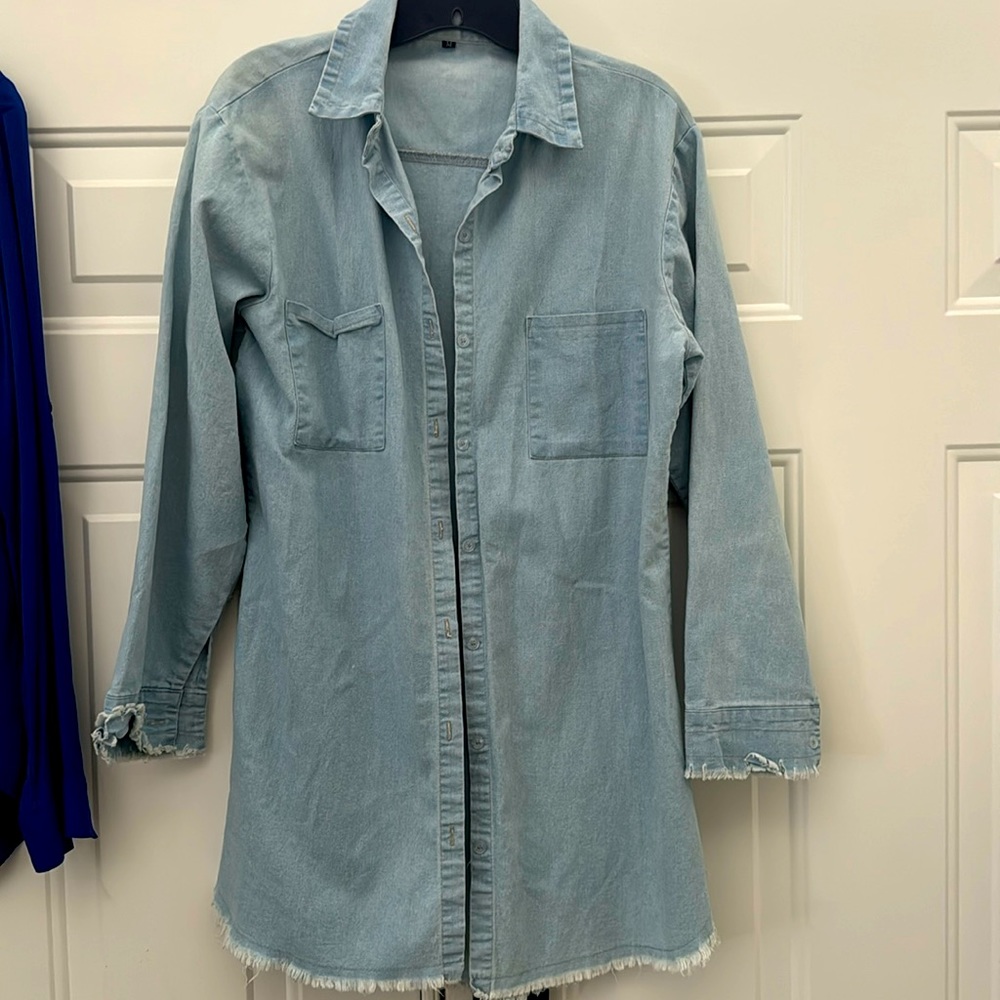 Lightweight denim long sleeved shirt